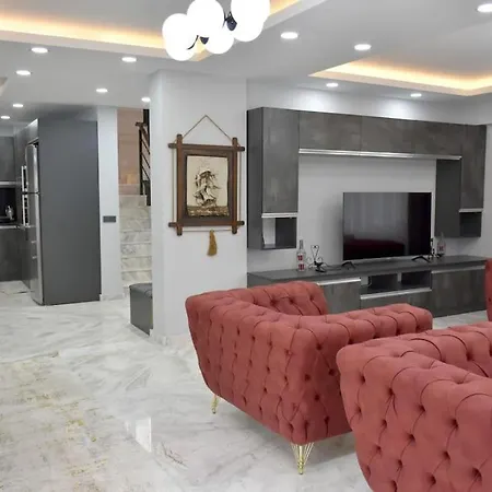 Sahnaz Suits Holiday home