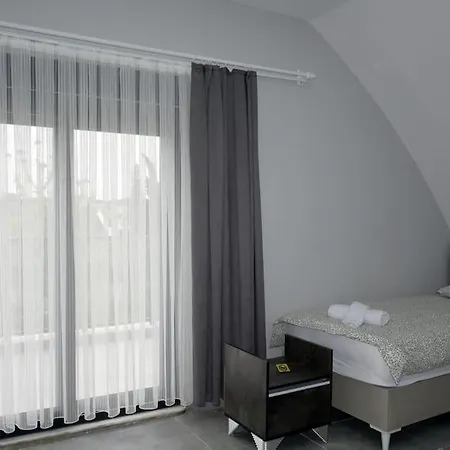 Holiday home Sahnaz Suits