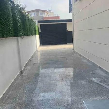 Sahnaz Suits בית נופש באלאק